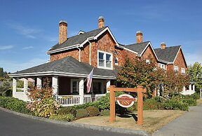 Saratoga Inn
