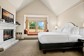 Saratoga Inn