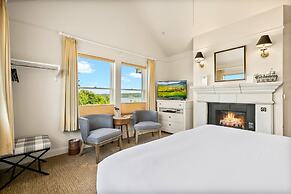 Saratoga Inn