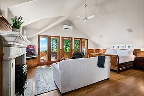 Saratoga Inn