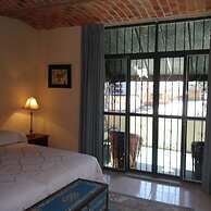 Casita Montana Hotel and Suites