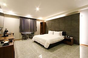 The King Hotel