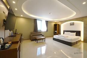 The King Hotel