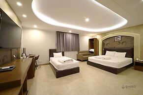 The King Hotel