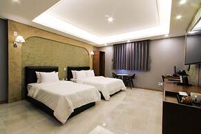 The King Hotel