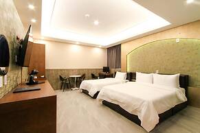 The King Hotel