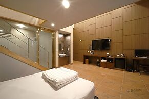 The King Hotel