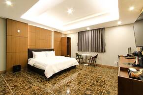 The King Hotel