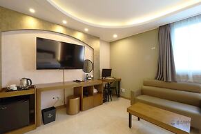 The King Hotel