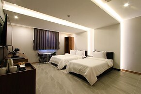 The King Hotel