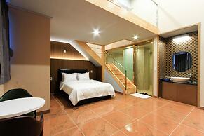 The King Hotel