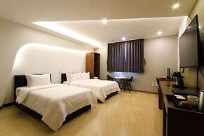 The King Hotel
