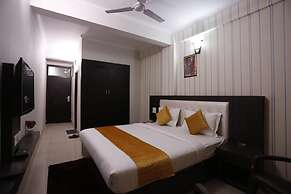 Paradise Ganga - A River Side Hotel