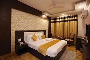 Paradise Ganga - A River Side Hotel