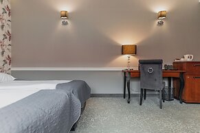Hotel Poledno