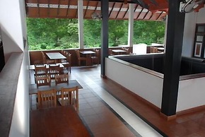 The Triangle Hotel