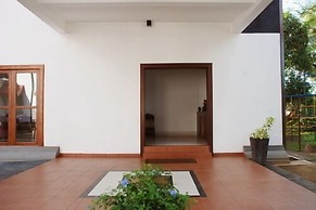 The Triangle Hotel