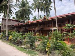 Gold India Beach Resort