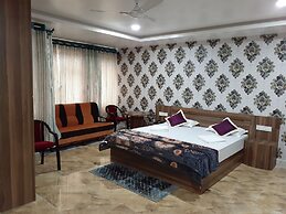 GKM Grand Hotel