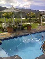 Mulligans Golf Lodge