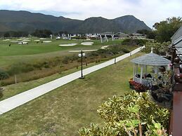Mulligans Golf Lodge