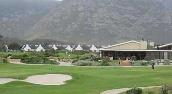 Mulligans Golf Lodge