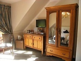 Mulligans Golf Lodge