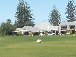 Mulligans Golf Lodge