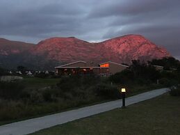 Mulligans Golf Lodge