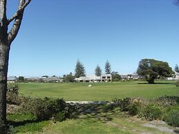 Mulligans Golf Lodge
