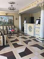 Golden Pearl Hotel