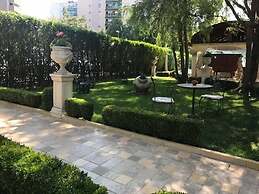 Golden Pearl Hotel