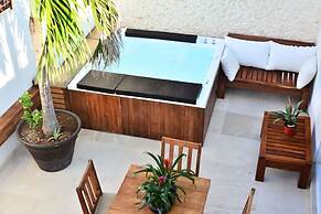 Las Olas downtown Condos by Playa Paradise