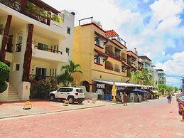 Las Olas downtown Condos by Playa Paradise