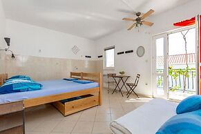 Hostel Oktarin