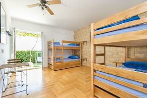 Hostel Oktarin