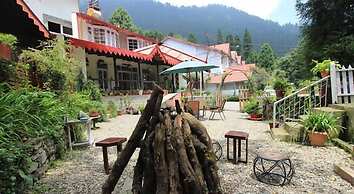 Hotel Dev Cottage