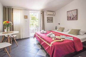 MaXhit Apartments