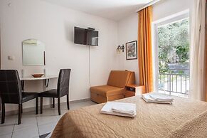 MaXhit Apartments