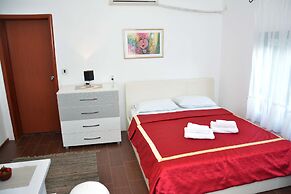 MaXhit Apartments
