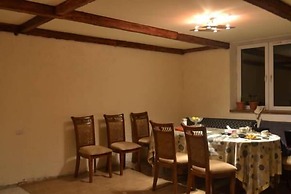 Lori travel Guest House