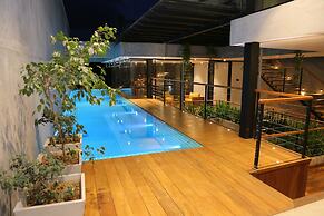 Lakewood Residence