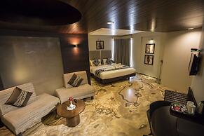 Bizz The Hotel