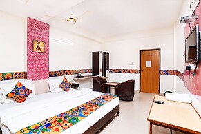Omni Plaza