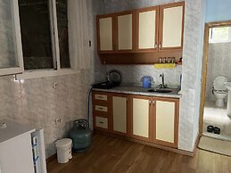 Lombane Apart