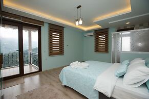 Guven Suite House