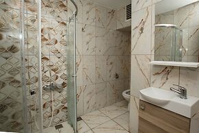 Guven Suite House