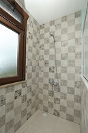 Guven Suite House