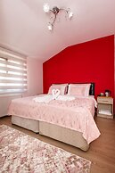Guven Suite House