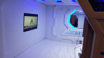 Galaxy Pods at Chinatown